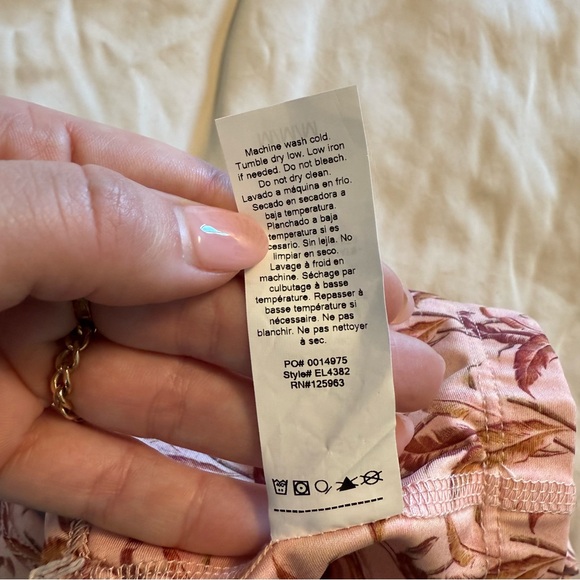 Beyond Yoga Slim Racerback Crop Tank, M - Picture 5 of 6